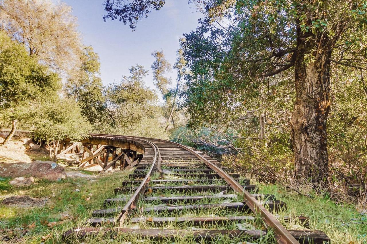 Hot Tub Disney Train Track In Julian Amazing Views Exteriér fotografie