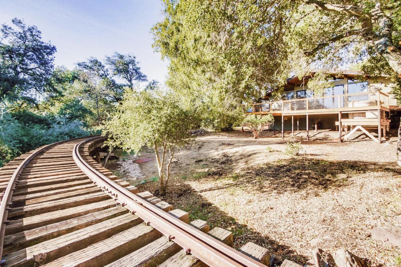 Hot Tub Disney Train Track In Julian Amazing Views Exteriér fotografie