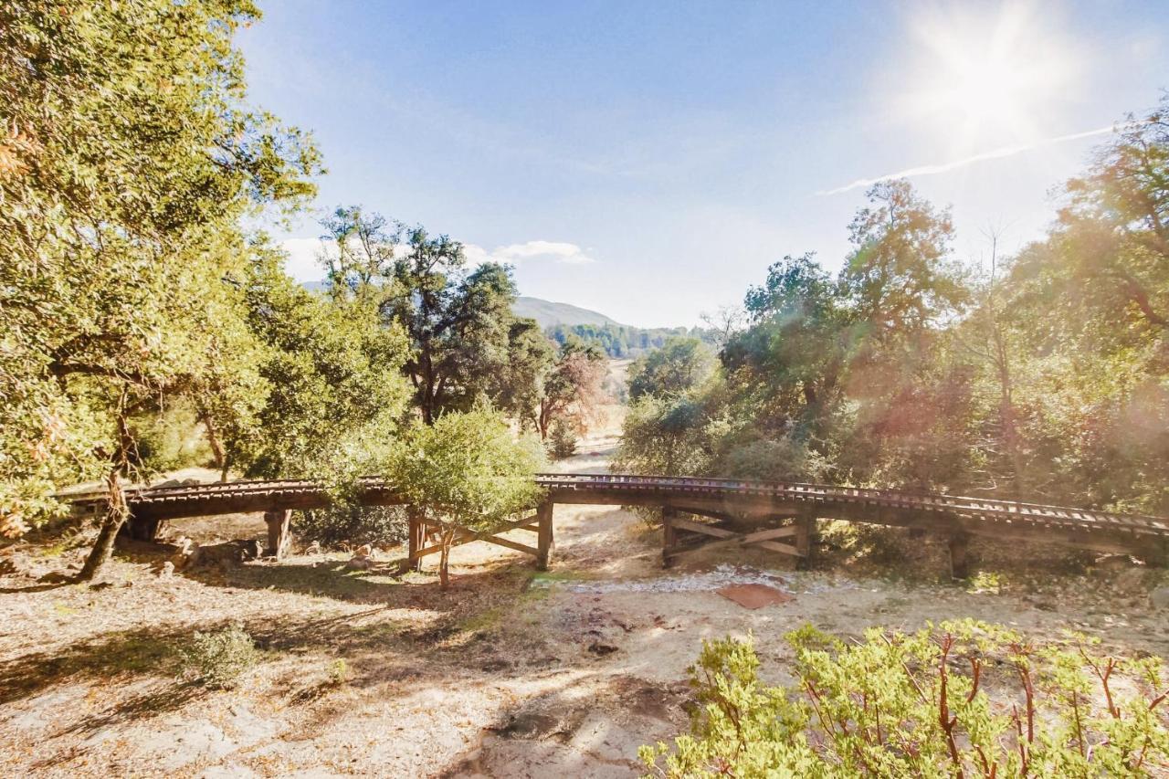 Hot Tub Disney Train Track In Julian Amazing Views Exteriér fotografie